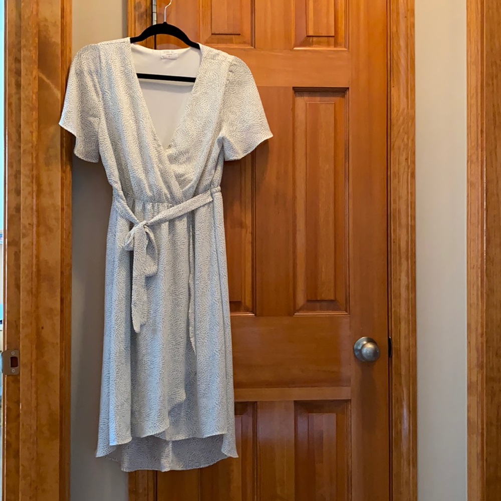 Medium white dress with black dots